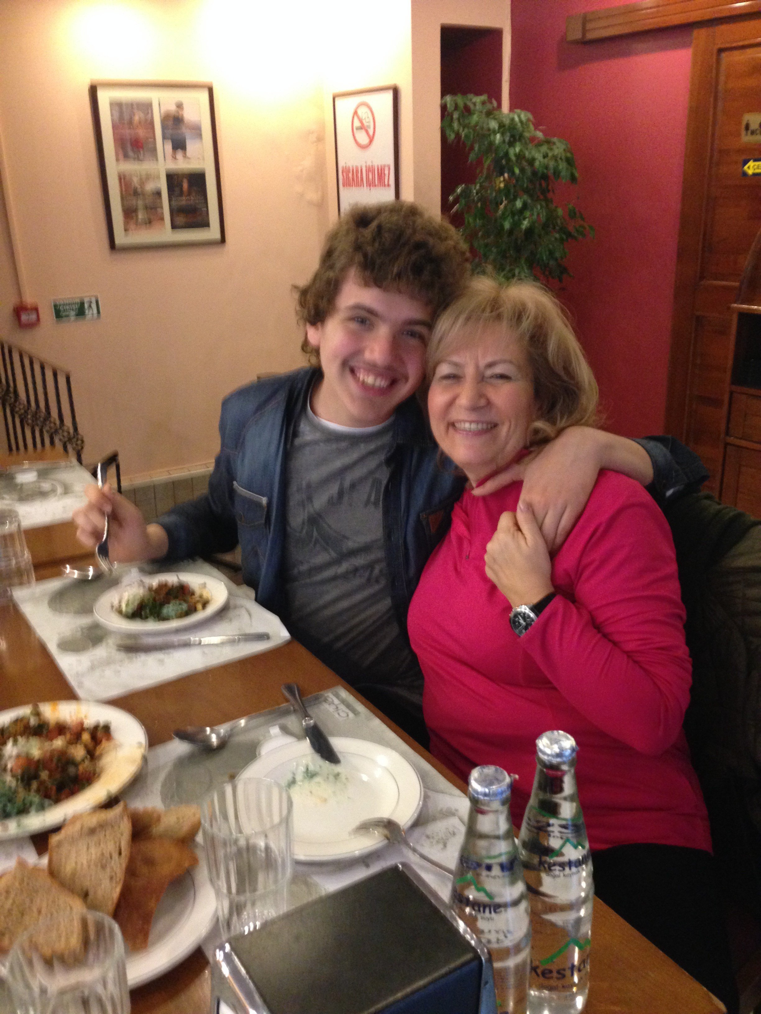 Ayberk: Sevginin ve Otizmin Hikayesi