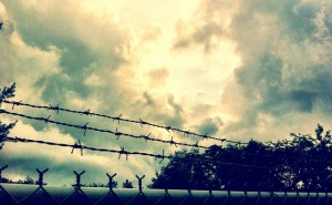 Her Özgürlüğün İçinde Bir Tutsaklık Vardır